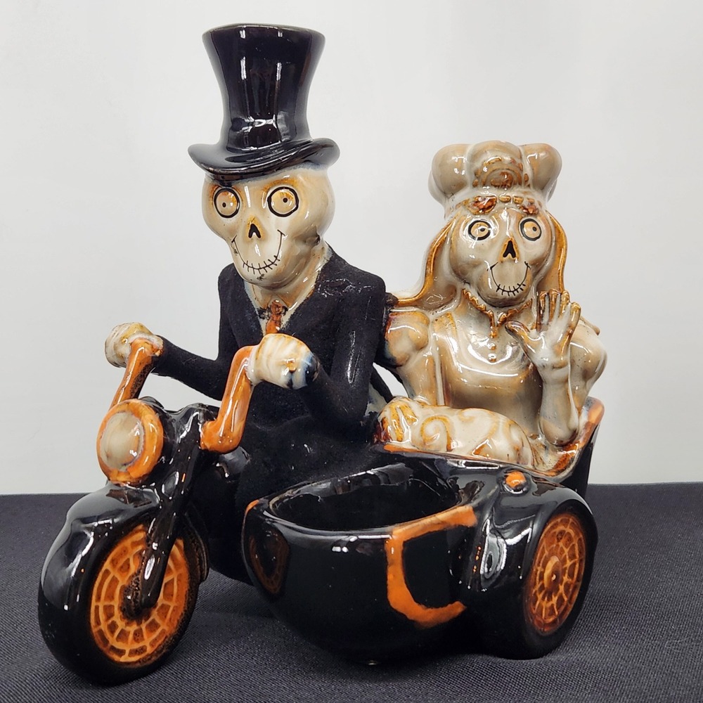 Yankee Candle Boney Bunch Motorcycle Skeleton Bride Groom Halloween Decor